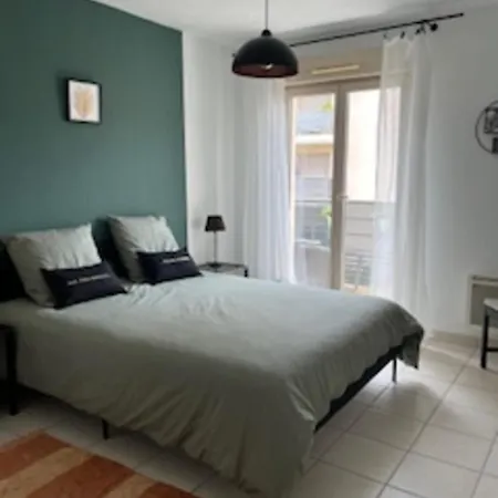 Apartman Charming With 2 Balconies Antibes