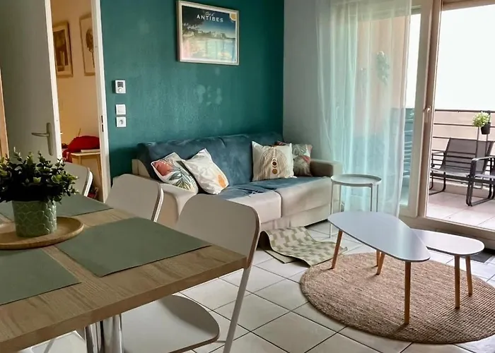 Charming With 2 Balconies * Antibes