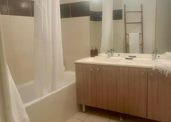 Charming With 2 Balconies Apartman Antibes