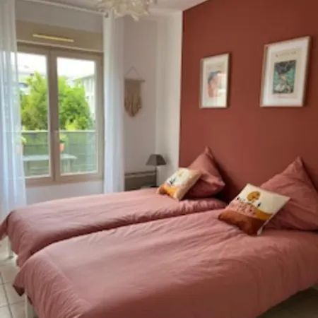 Charming With 2 Balconies *