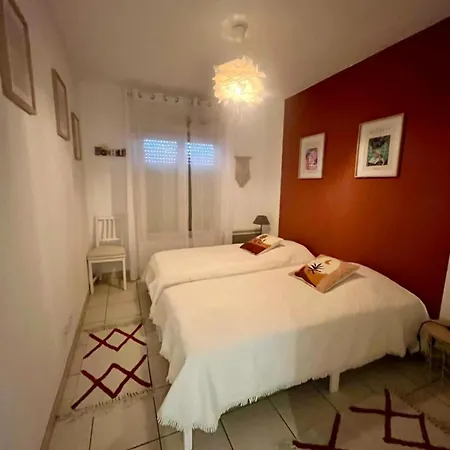Appartement Charming With 2 Balconies Antibes