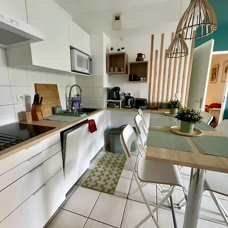 Charming With 2 Balconies *