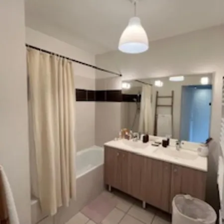 Appartement Charming With 2 Balconies Antibes
